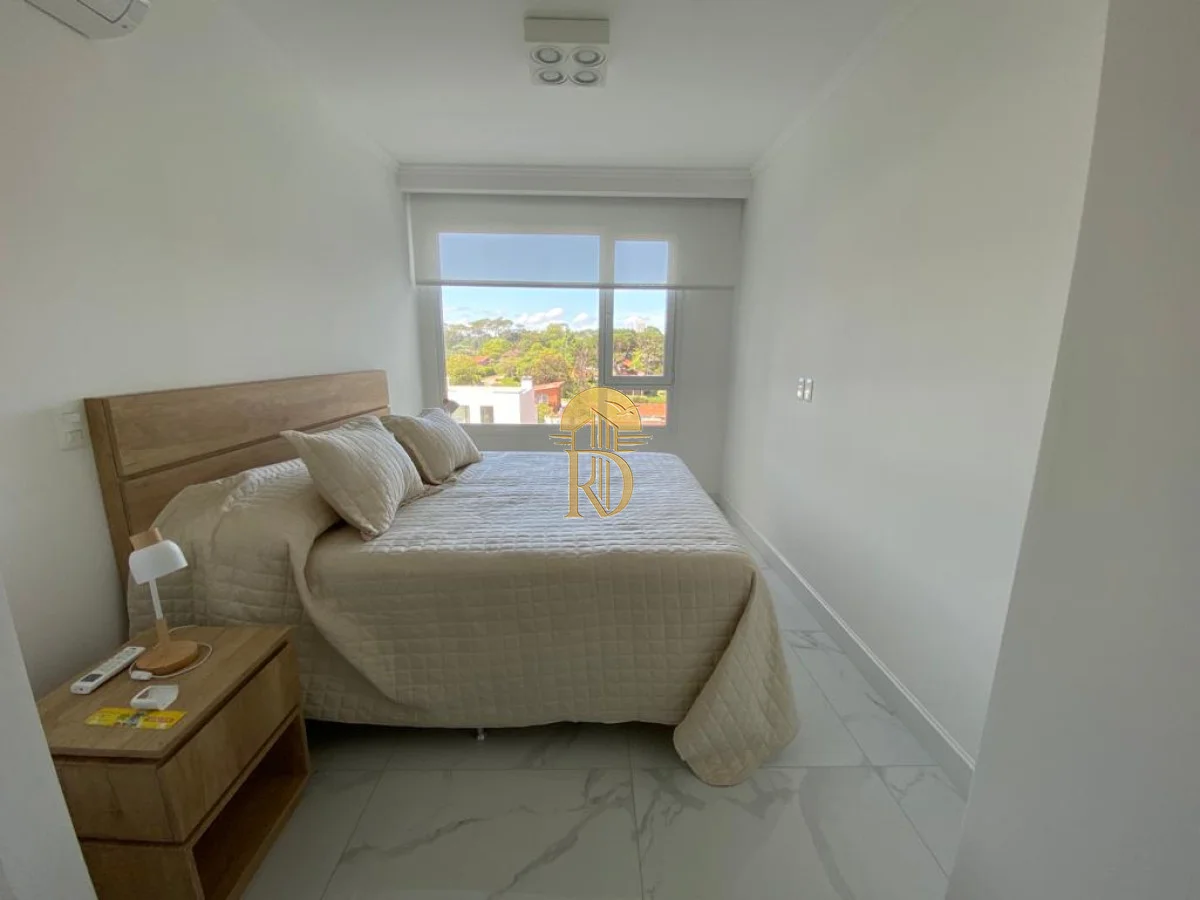 Apartamento en Playa Mansa, propiedad 277134 -Imagen 24