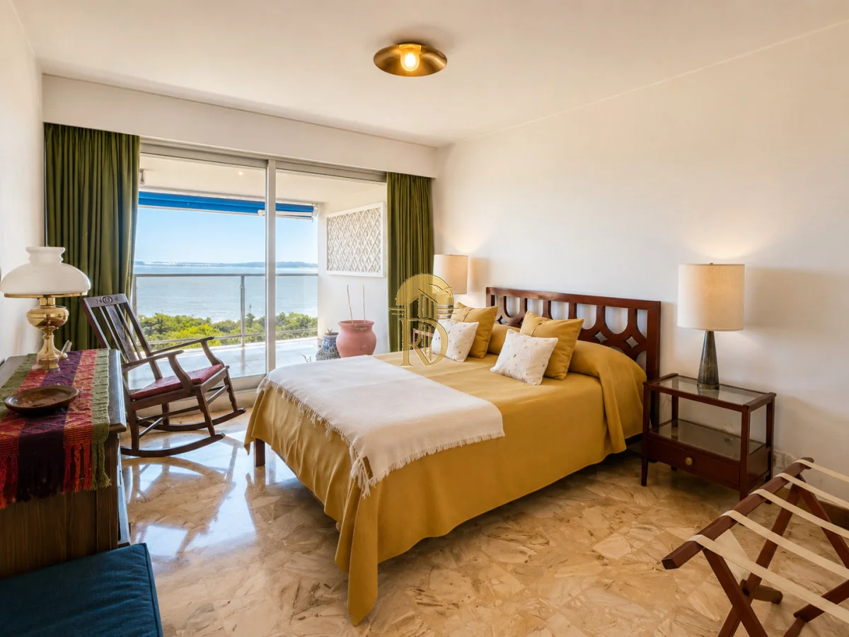 Apartamento en Playa Mansa, propiedad 282047 -Imagen 8