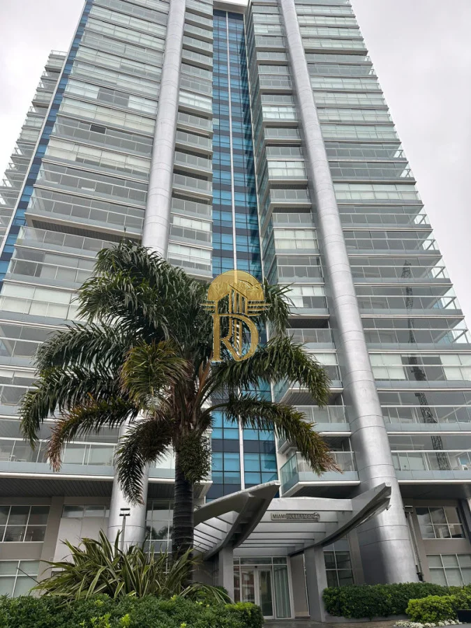 Apartamento en Playa Mansa, propiedad 284713 -Imagen 1
