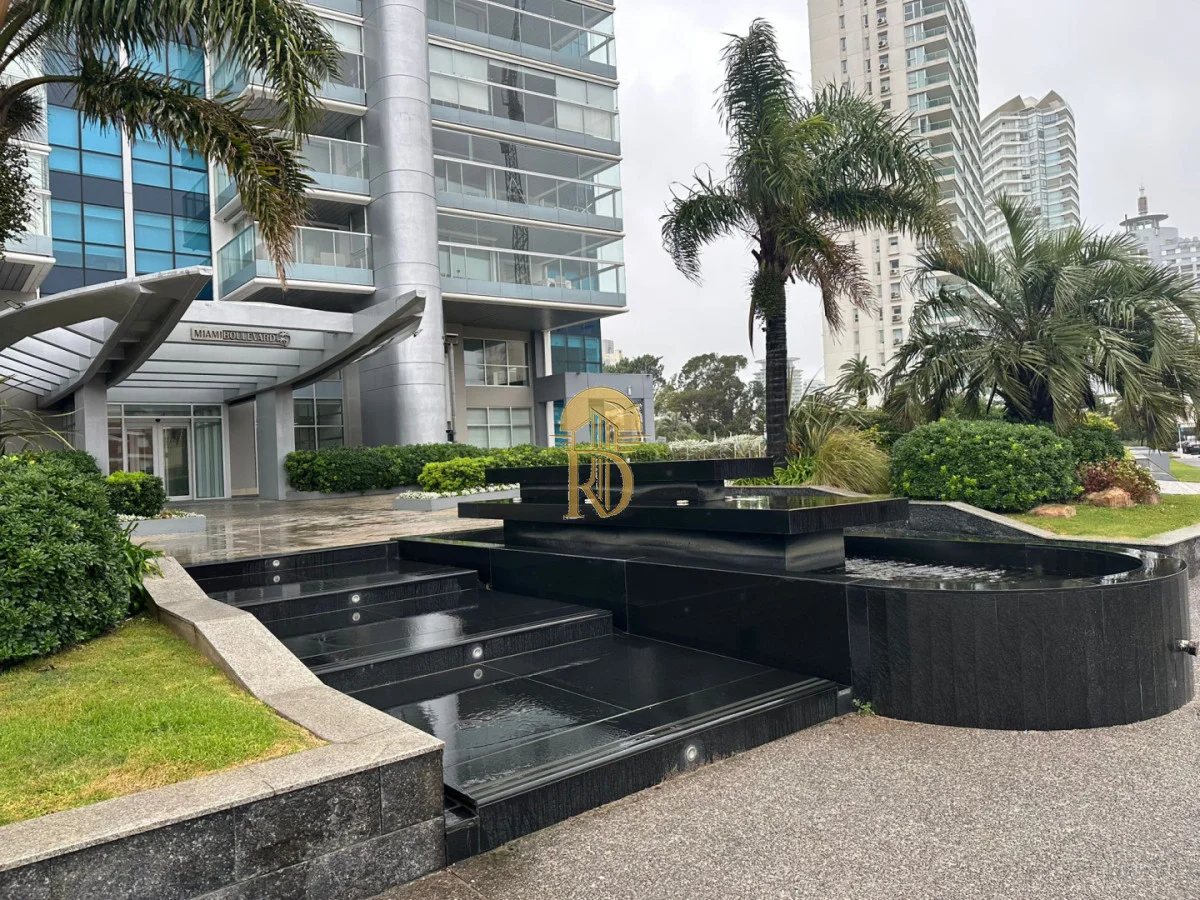 Apartamento en Playa Mansa, propiedad 284713 -Imagen 3
