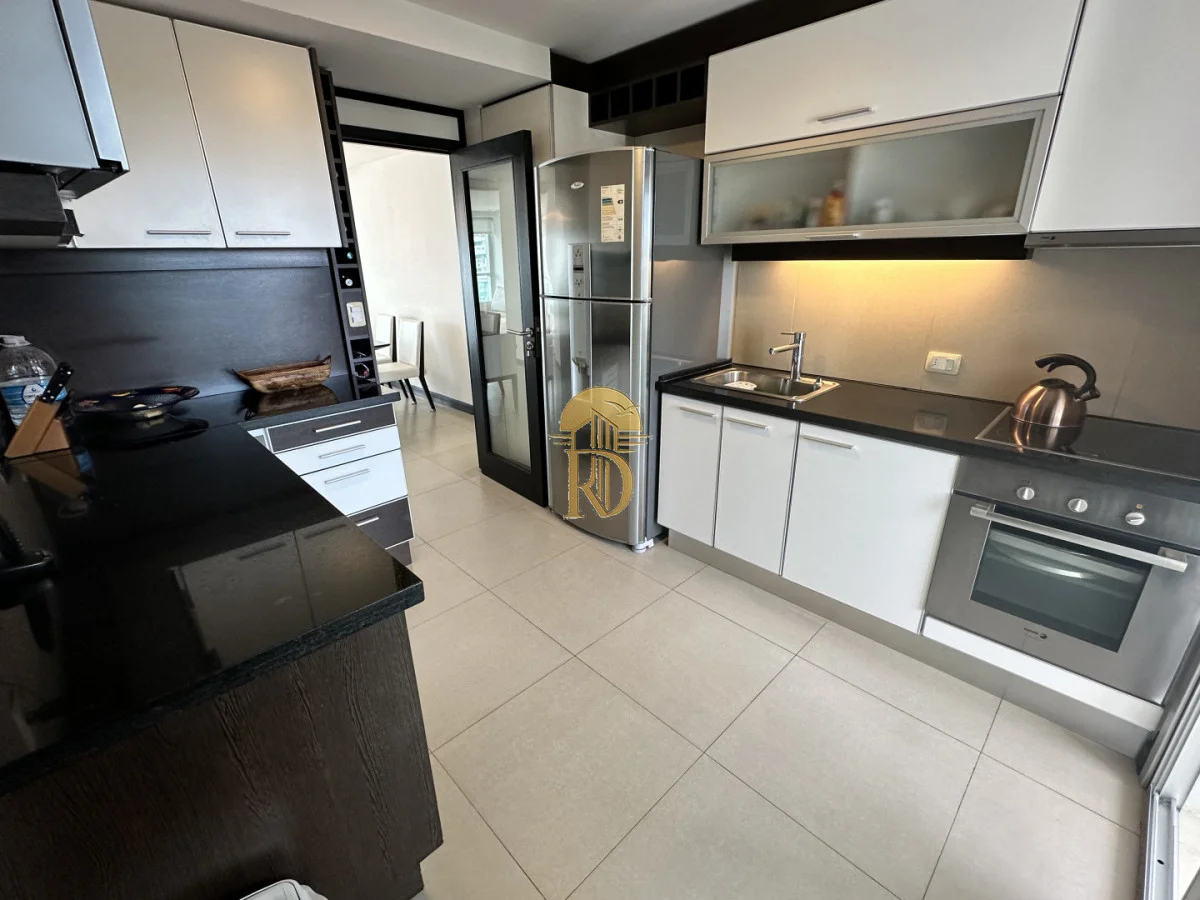 Apartamento en Playa Mansa, propiedad 284816 -Imagen 6