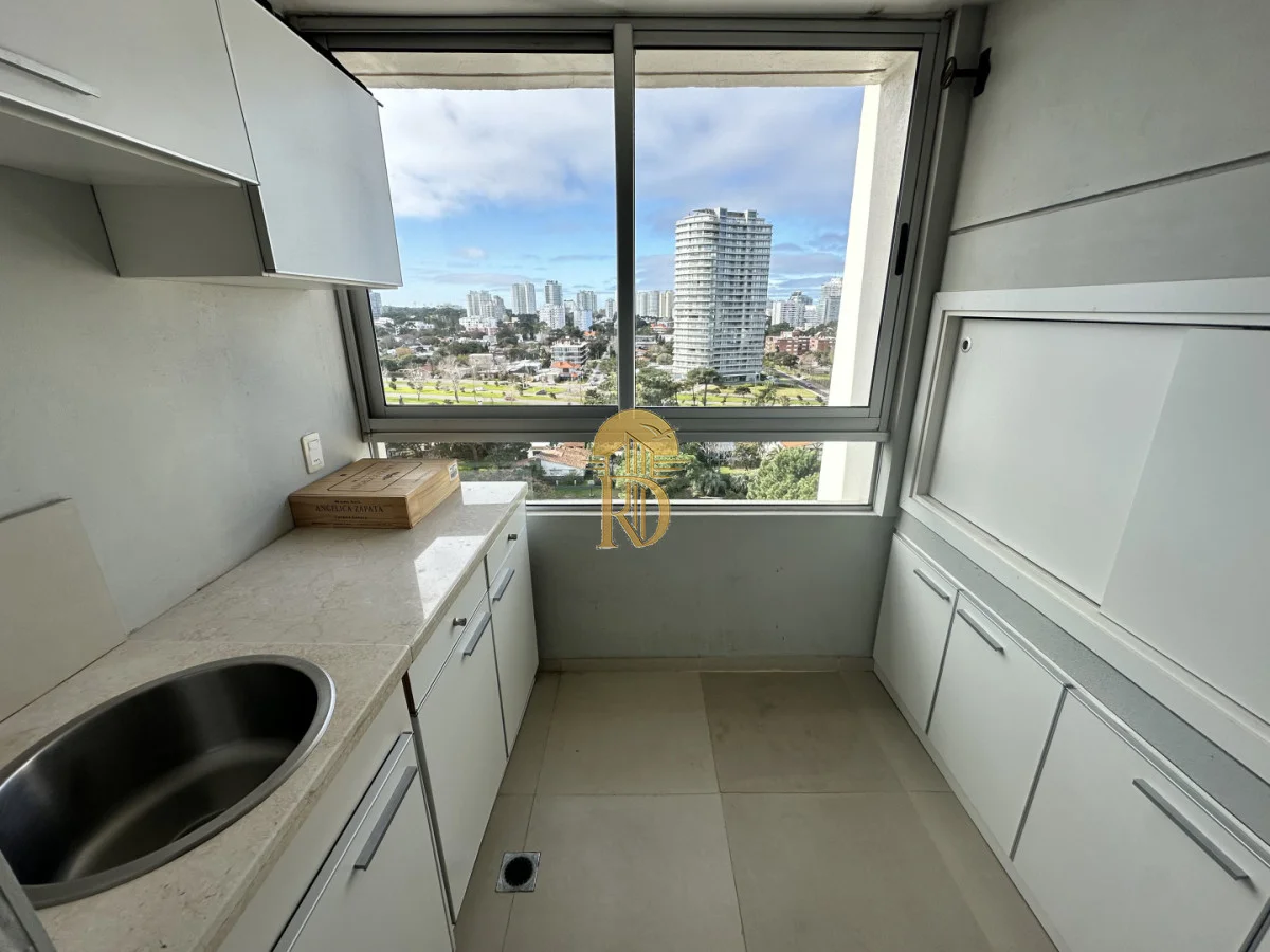 Apartamento en Playa Mansa, propiedad 284816 -Imagen 8