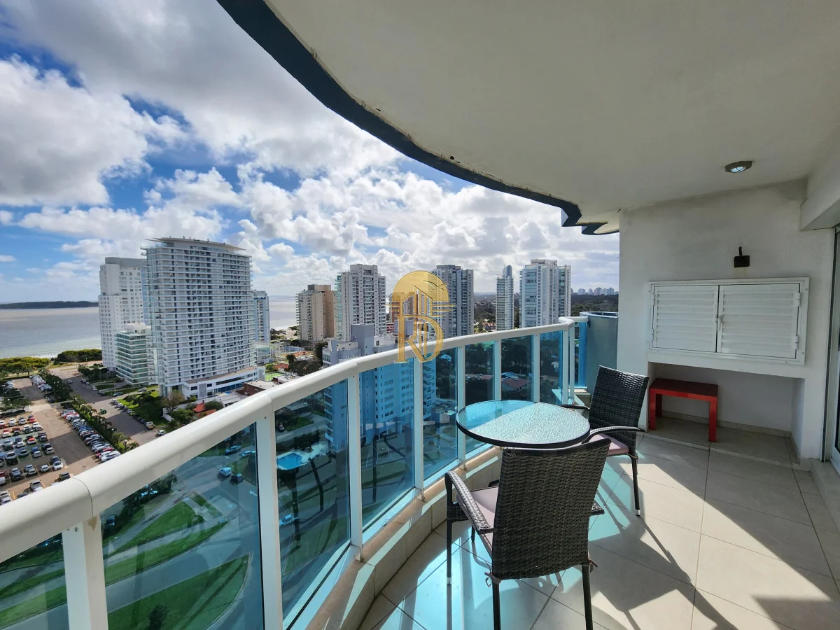 Apartamento en Playa Mansa, propiedad 290508 -Imagen 2
