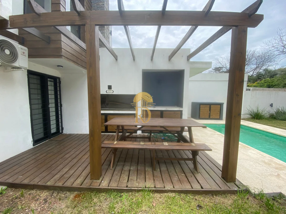 Casa en Pinares, propiedad 300886 -Imagen 4