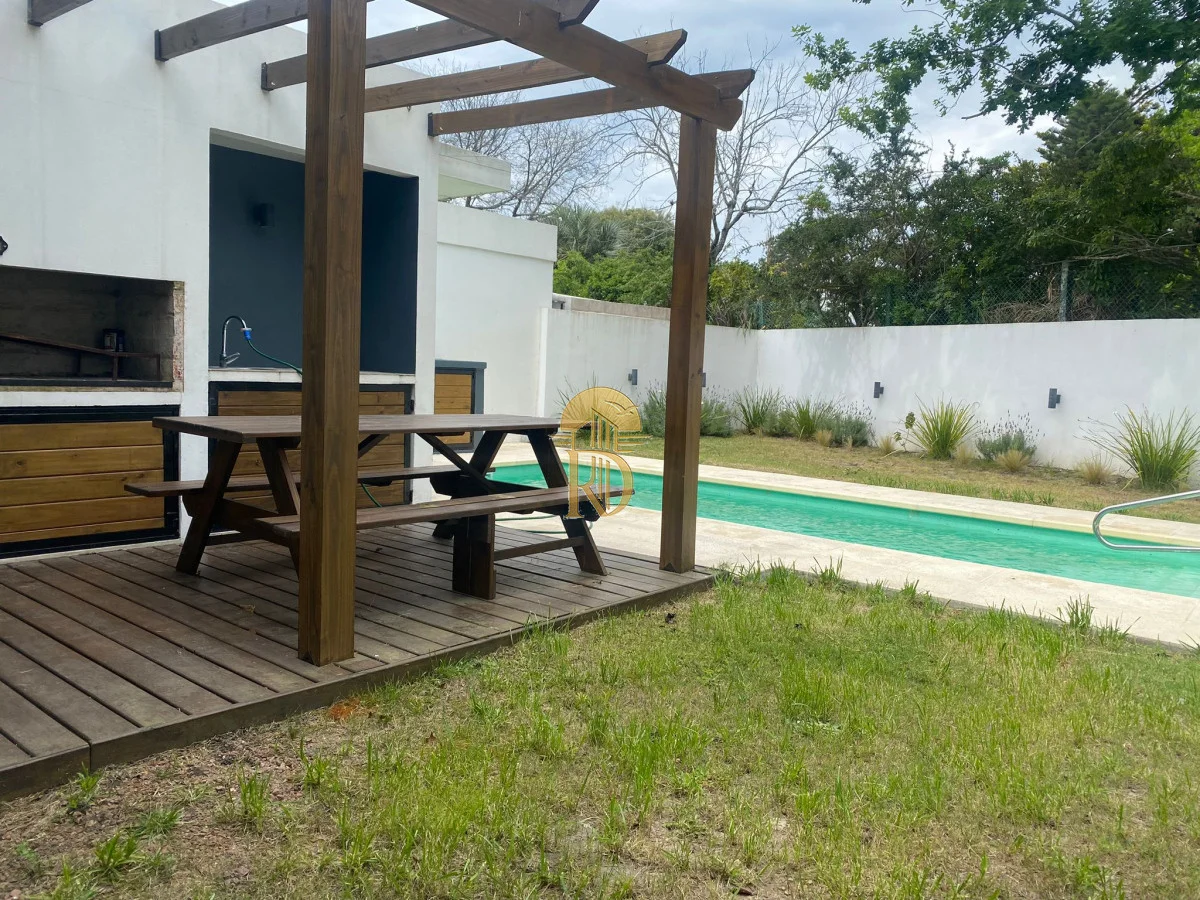 Casa en Pinares, propiedad 300886 -Imagen 6