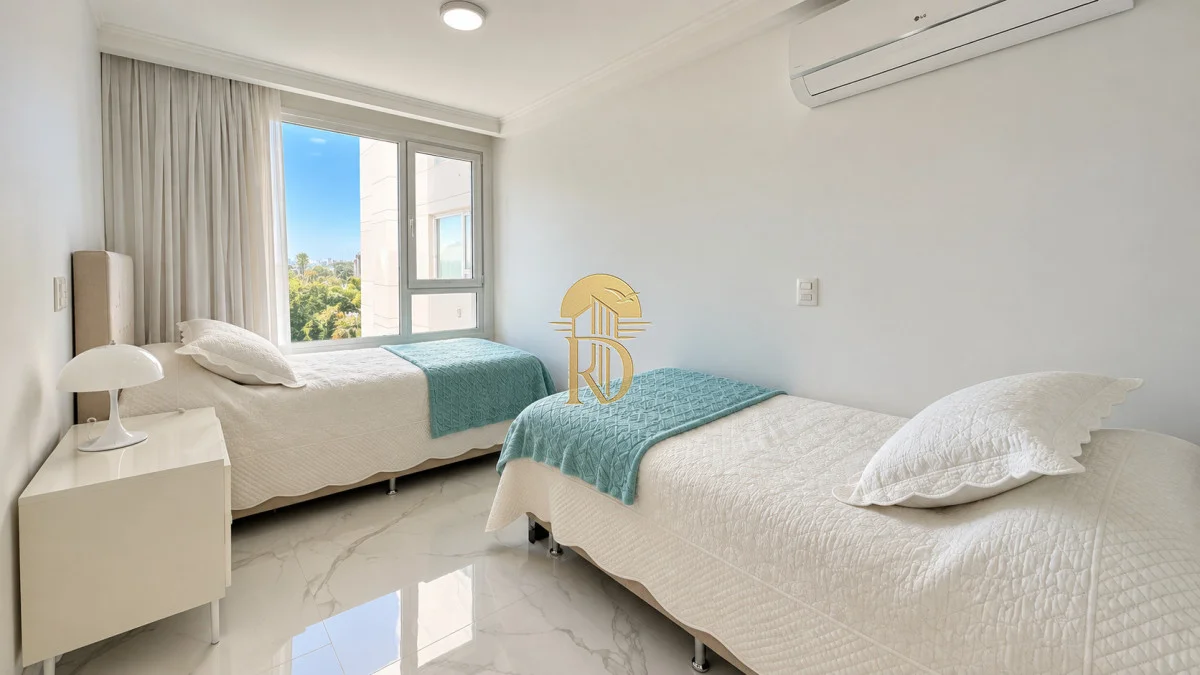 Apartamento en Playa Mansa, propiedad 301069 -Imagen 18