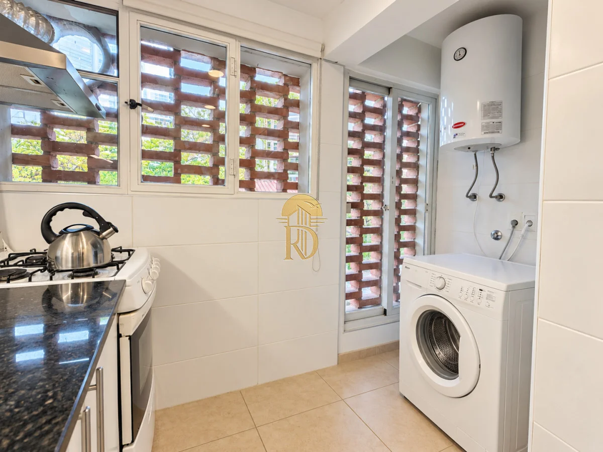 Apartamento en Playa Mansa, propiedad 302513 -Imagen 11