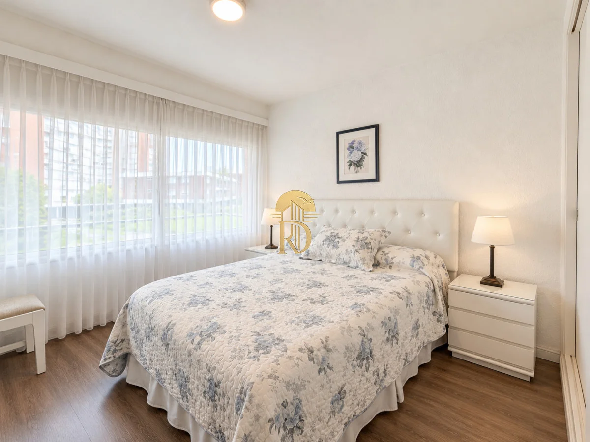 Apartamento en Playa Mansa, propiedad 302513 -Imagen 12