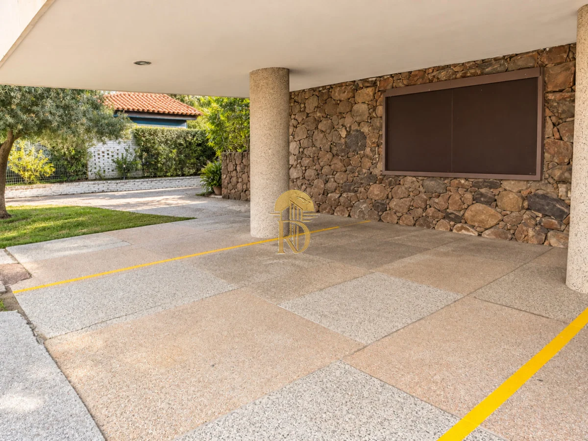Apartamento en Playa Mansa, propiedad 302513 -Imagen 17