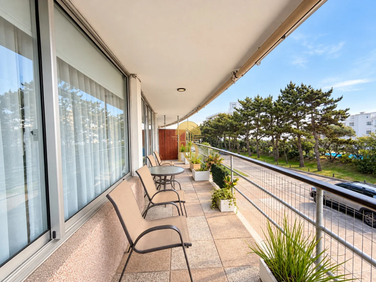 Apartamento en Playa Mansa, propiedad 302513 -Imagen 5