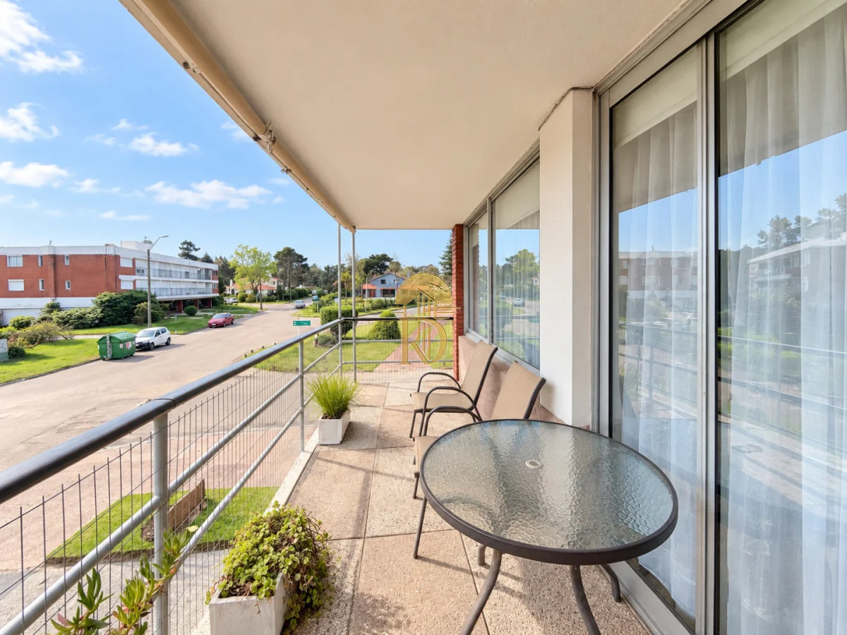 Apartamento en Playa Mansa, propiedad 302513 -Imagen 6