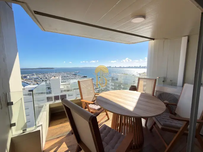 Apartamento en venta frente al puerto