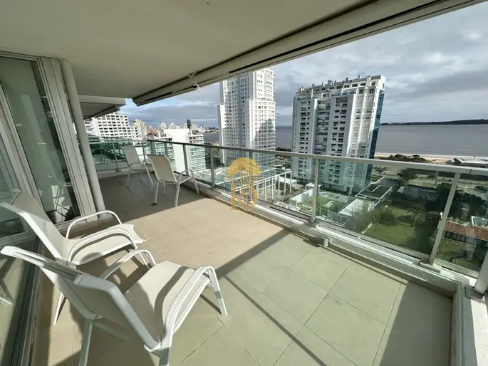 Departamento de 3 dormitorios en venta a pasos del mar. Gala Tower