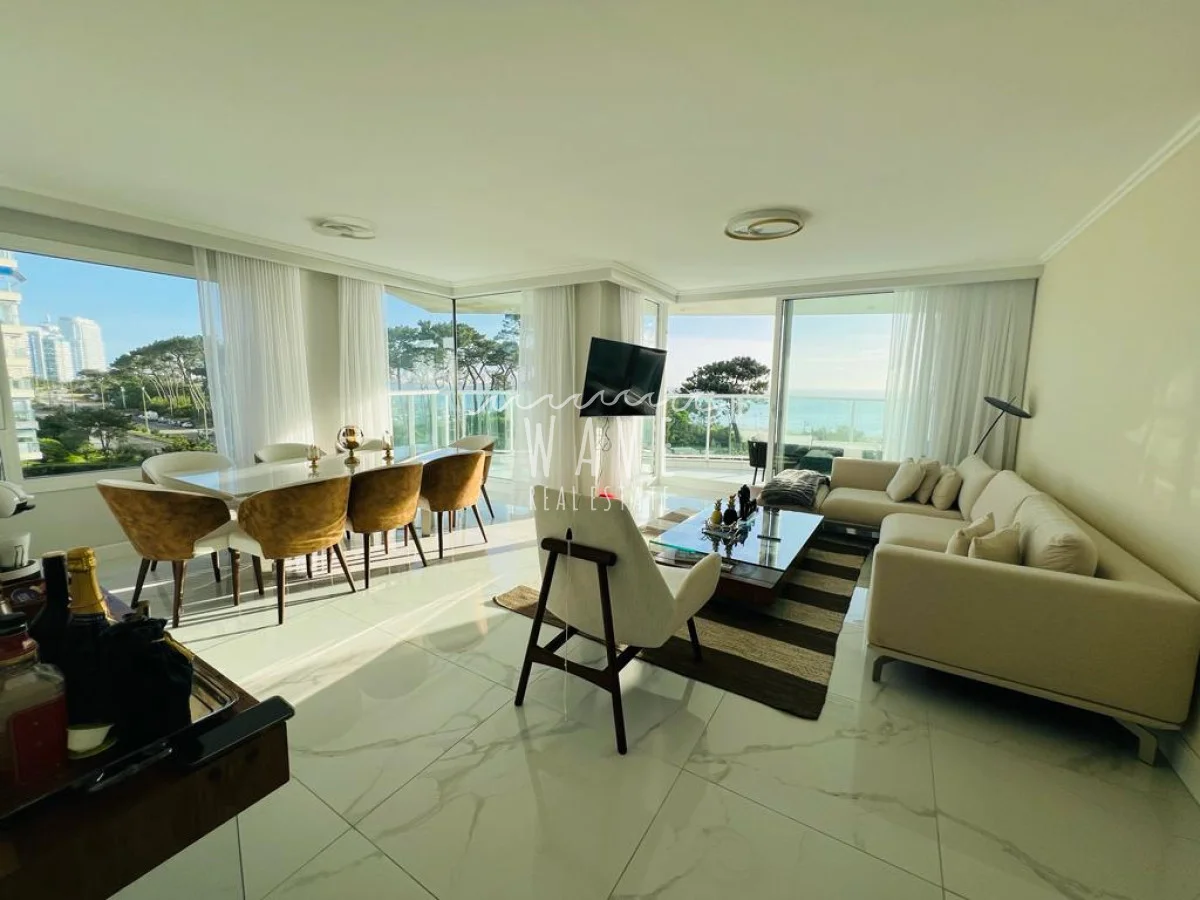 Apartamento en Playa Mansa, propiedad 192907 -Imagen 3