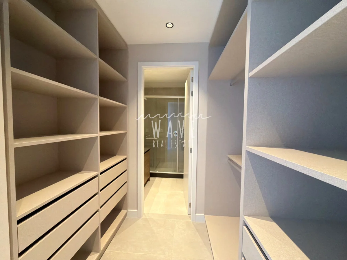 Apartamento en Playa Mansa, propiedad 192952 -Imagen 14