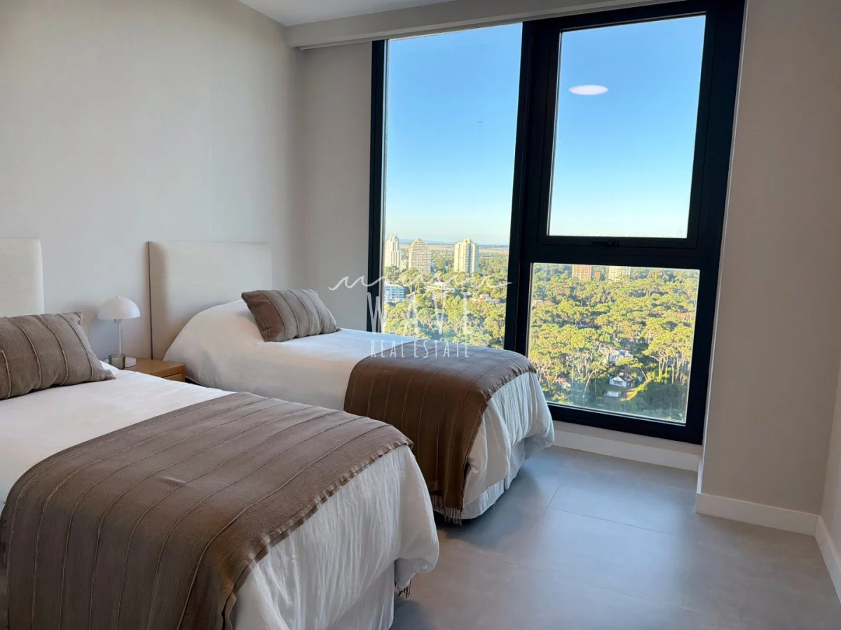 Apartamento en Playa Mansa, propiedad 192952 -Imagen 25