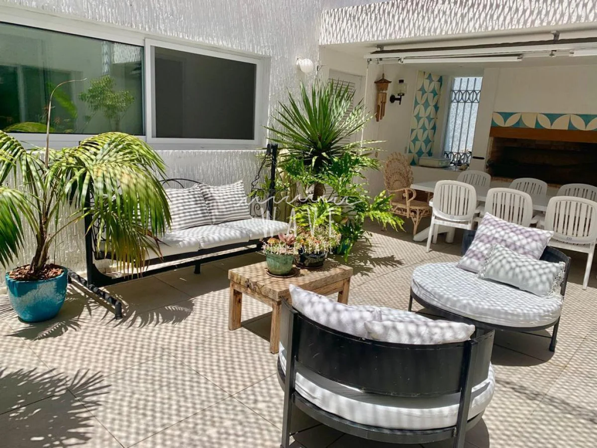 Casa en Playa Mansa, propiedad 222089 -Imagen 2