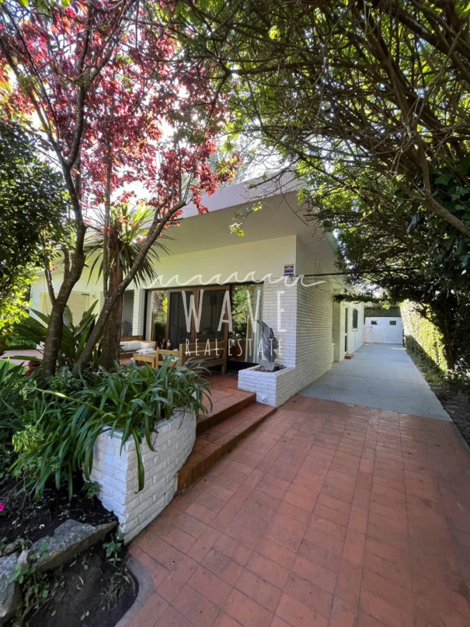 Casa en Playa Mansa, propiedad 285405 -Imagen 1