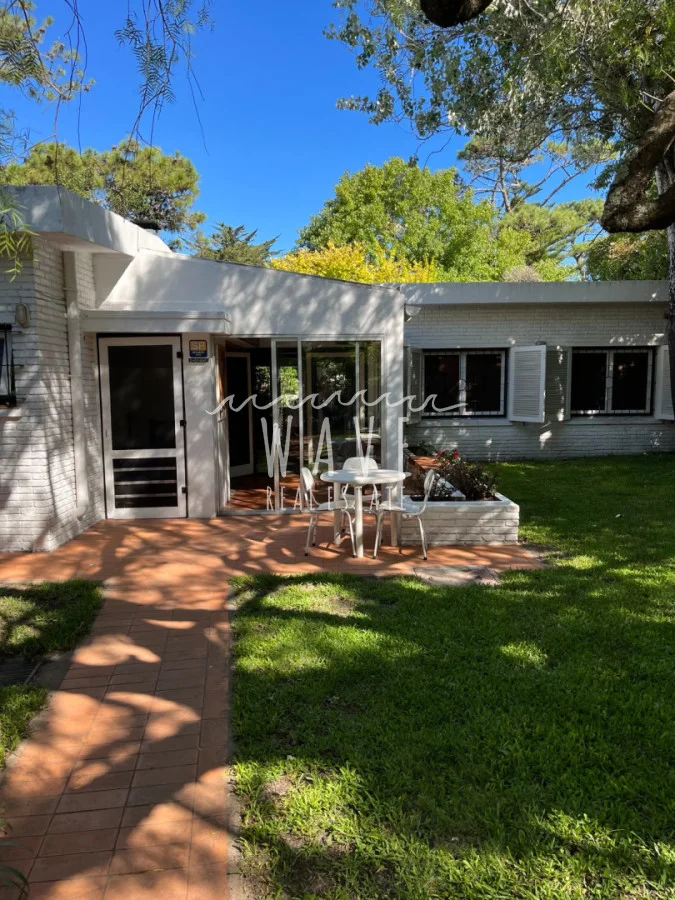 Casa en Playa Mansa, propiedad 285405 -Imagen 2