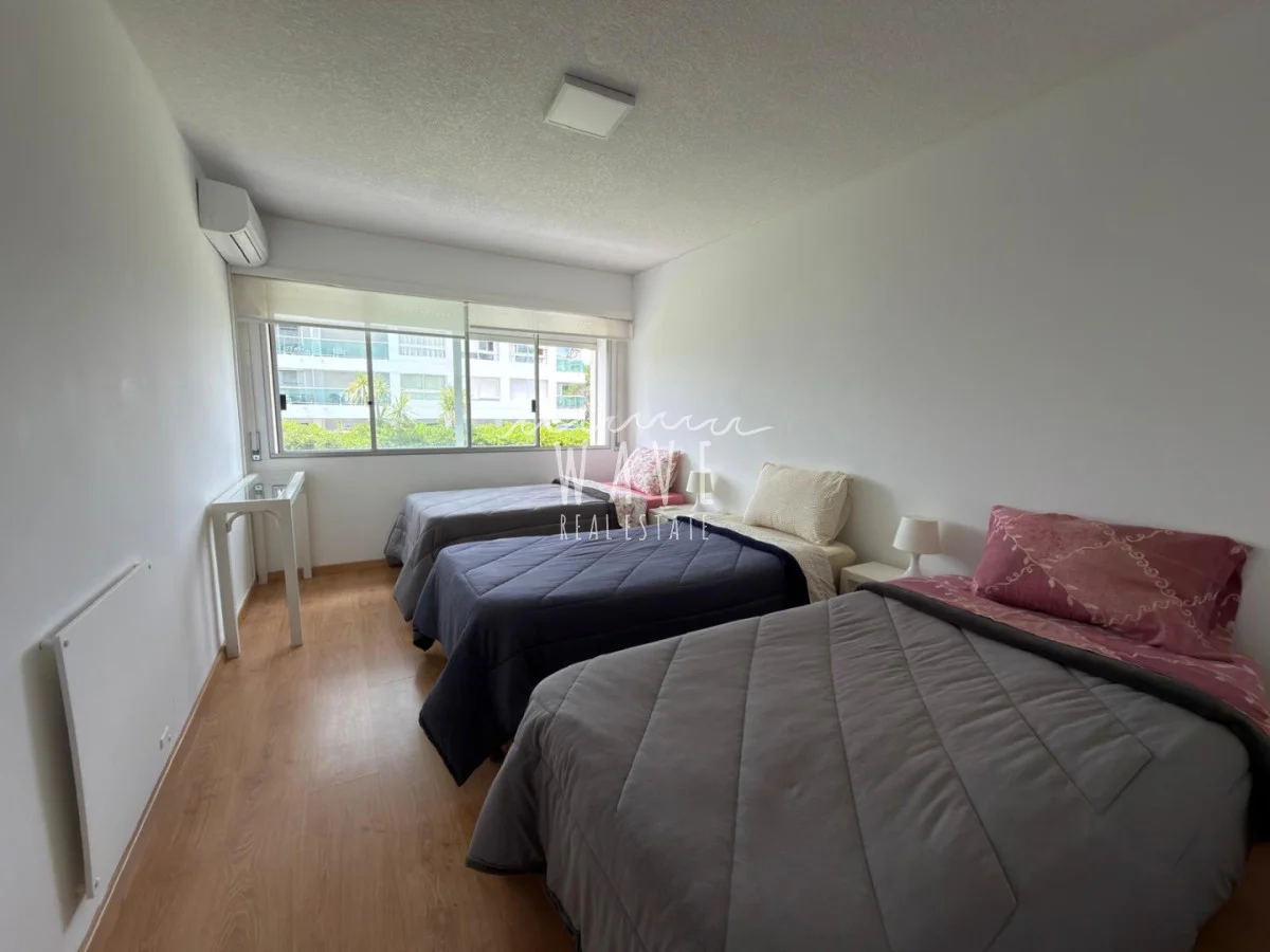 Apartamento en Playa Mansa, propiedad 294182 -Imagen 9