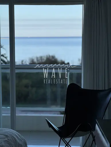 Venta de Apartamento de 3 suites en Torre Aquarela, primera fila de la Mansa.