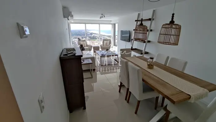 Alquiler Temporada Apto de 2 dormitorios en suite + dependencia con vista al mar