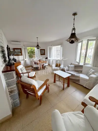 Venta de casa de 4 dormitorios en Playa Mansa, Punta del Este