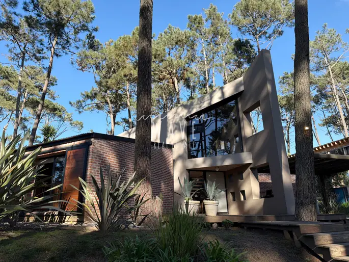 Venta de casa de 4 dormitorios en Laguna Blanca, La Barra