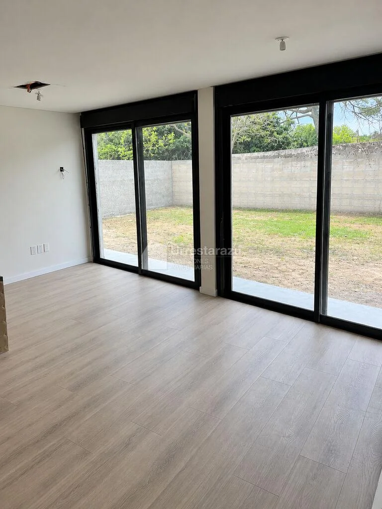 Casa en Carrasco Norte, propiedad 302139 -Imagen 2