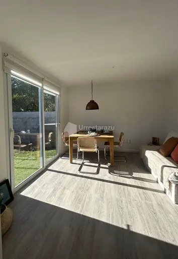 VENTA CASA 2 DORMITORIOS EN COMPLEJO CERRADO ACACIAS, CIUDAD DE LA COSTA