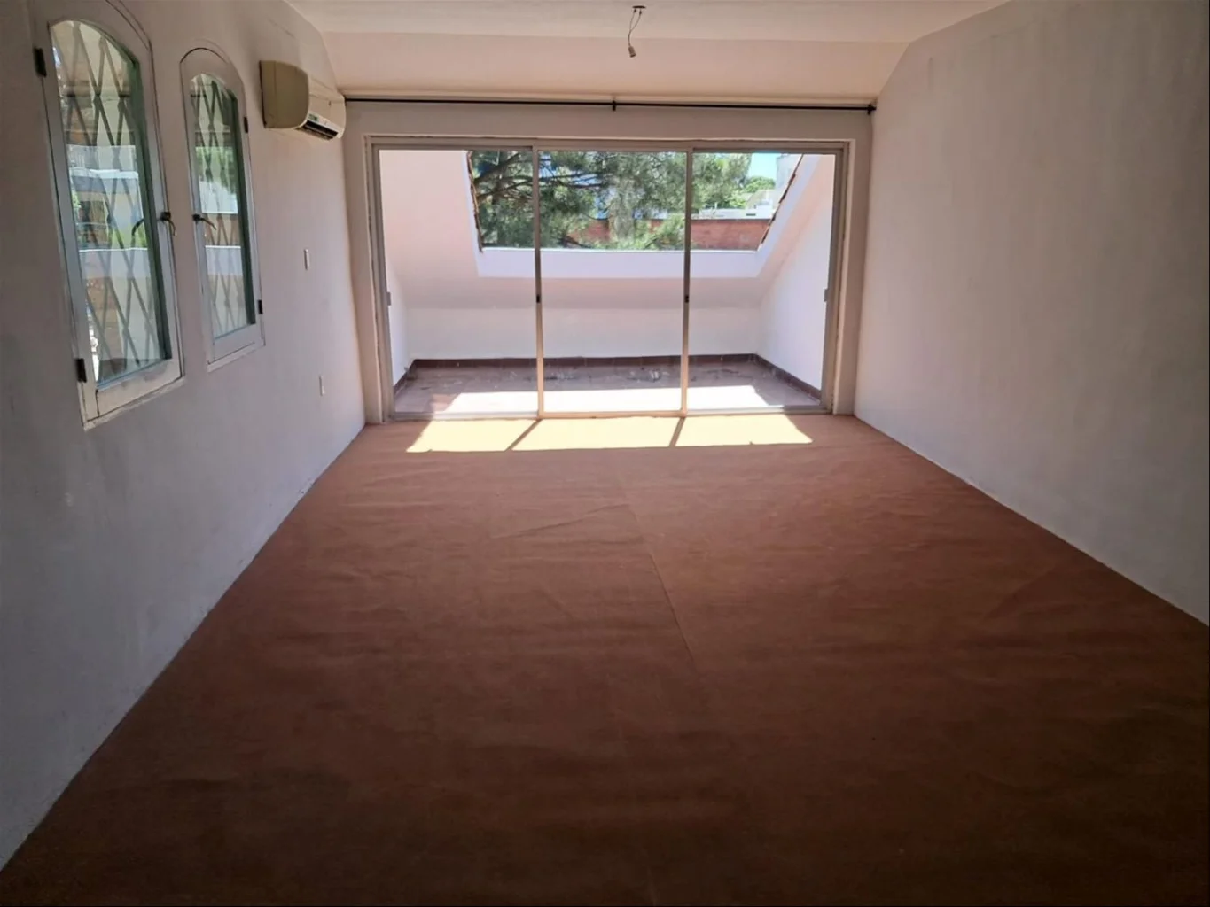 Local en Carrasco, propiedad 243078 -Imagen 1