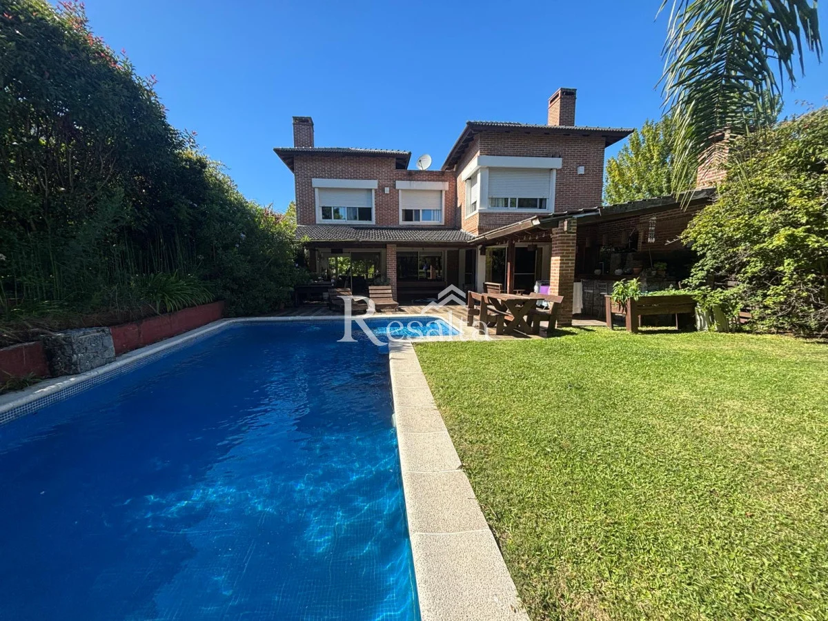 Casa en Altos de la Tahona, propiedad 203599 -Imagen 2