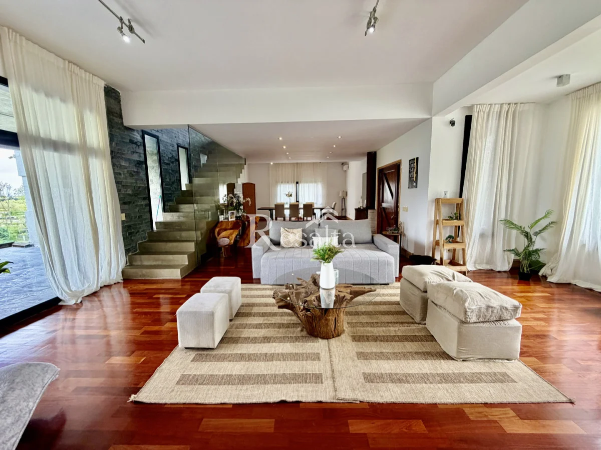 Casa en Lomas de la Tahona, propiedad 303211 -Imagen 2