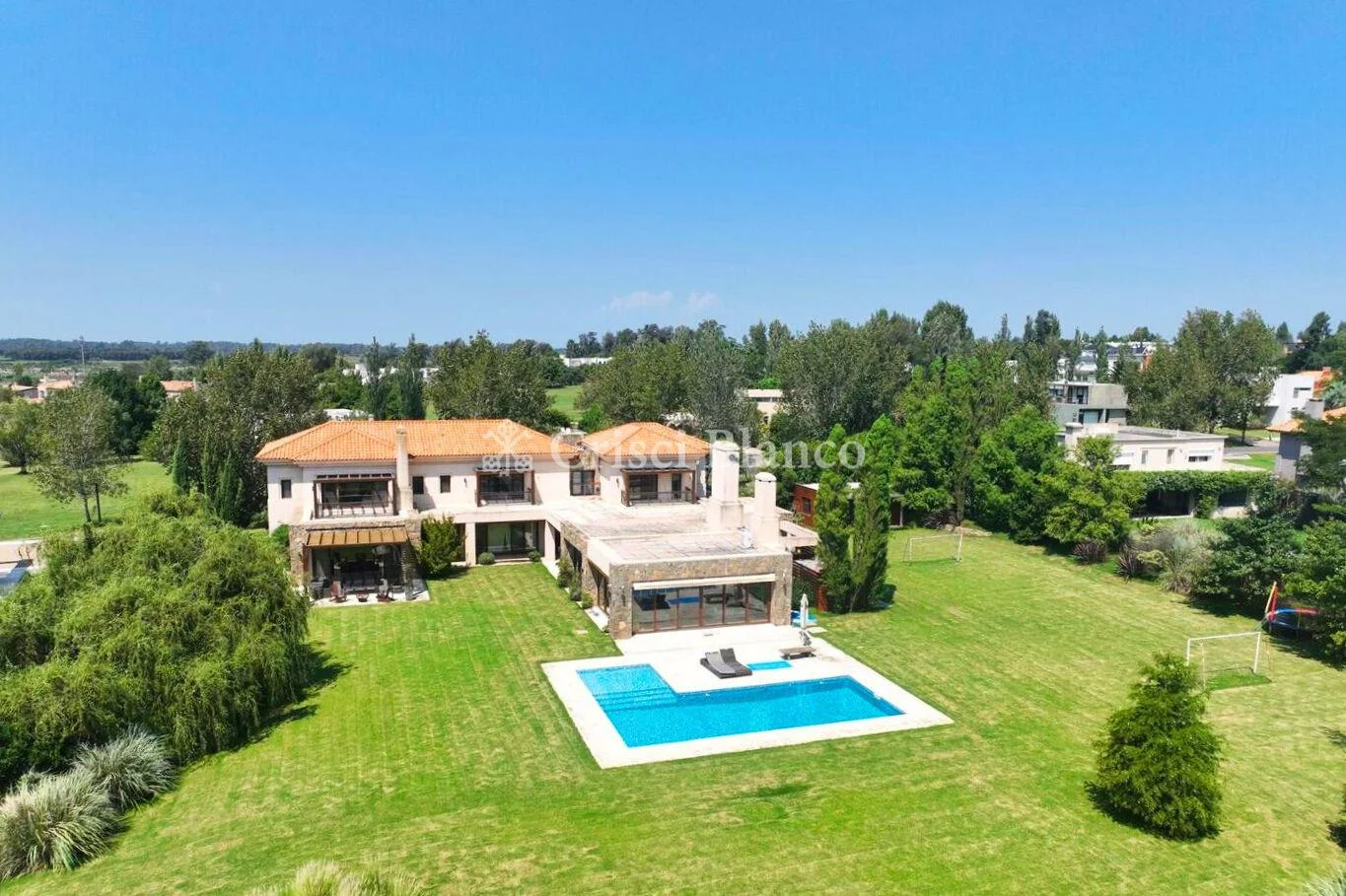 Casa en Lomas de la Tahona, propiedad 169235 -Imagen 2