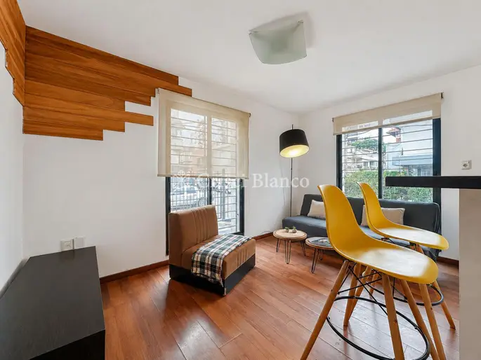 Alquiler apartamento dúplex de 1 dormitorio EQUIPADO Pocitos - Ref 2210