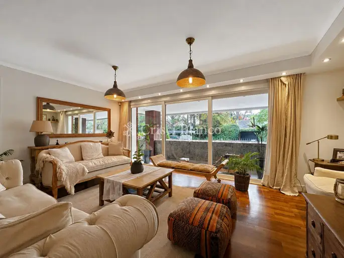 Venta y Alquiler apartamento de 3 dormitorios + servicio y jardín Cala del Lago - Ref 2250