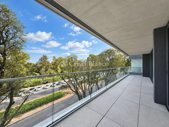 Venta exclusiva planta de 3 dormitorios + servicio + 3 garajes - Golf - Ref 2295