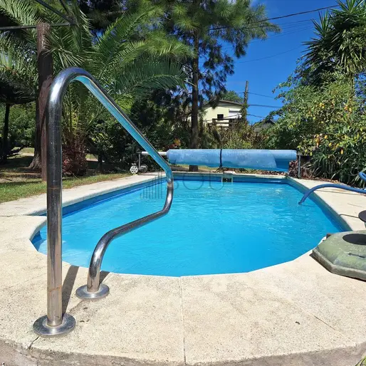 Venta, casa en Playa Grande, 4 dorm, cochera y piscina
