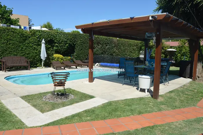 VENTA CASA 4 DORMITORIOS PUNTA GORDA MALVIN MARCEL SAPIN