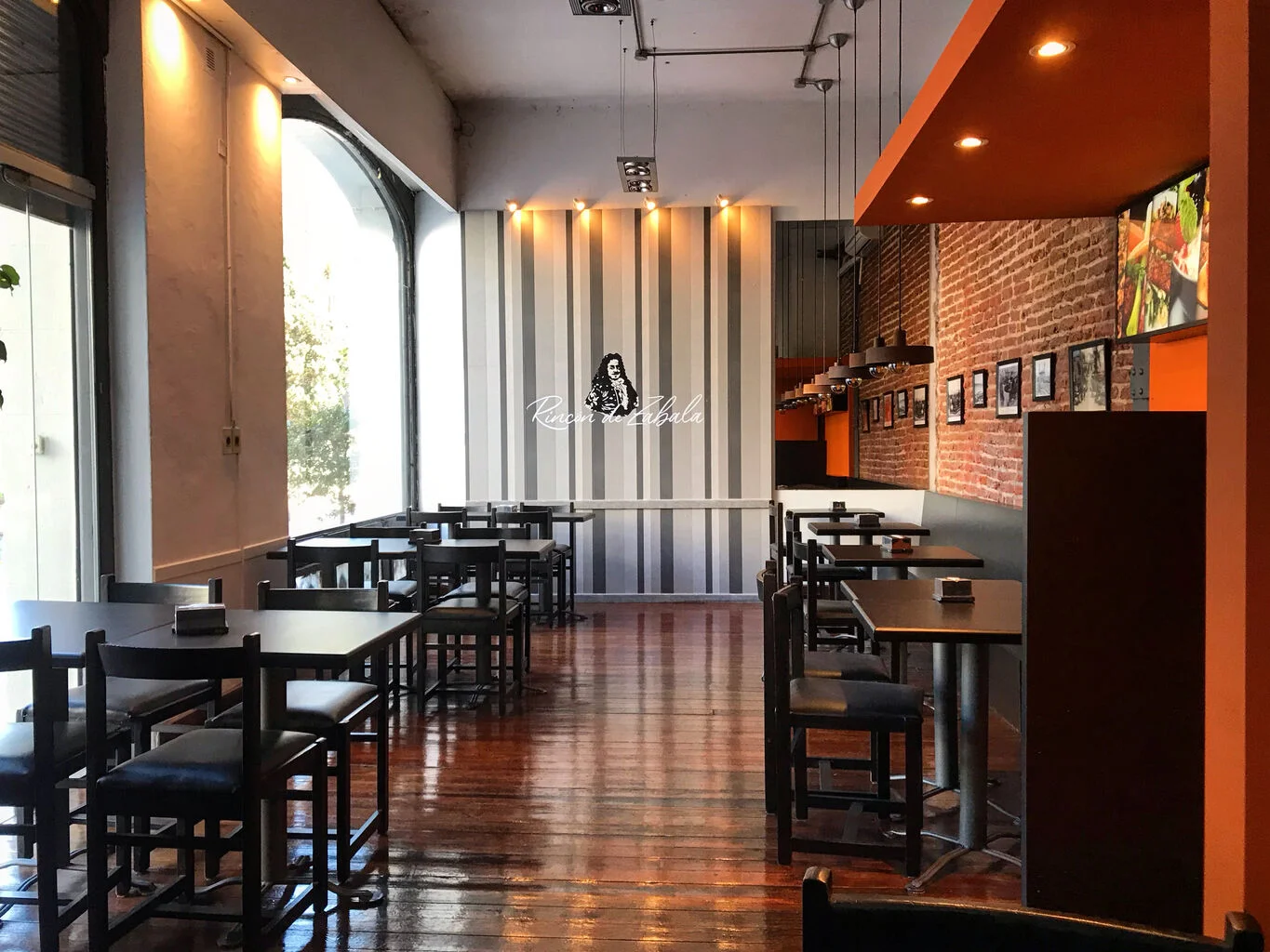 Local en Ciudad Vieja, propiedad 298401 -Imagen 3