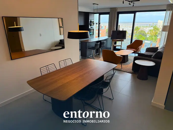 Alquiler Apartamento Amoblado de 2 Dormitorios - Vista al Puerto de Buceo