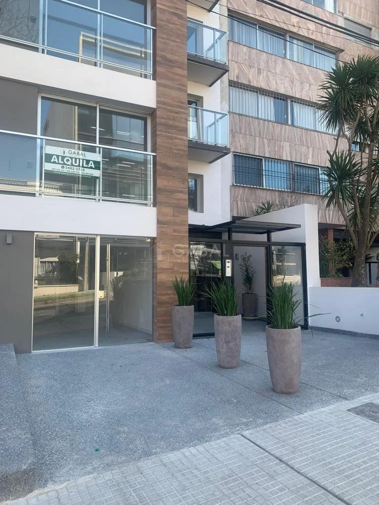 Local en Pocitos, propiedad 272347 -Imagen 2