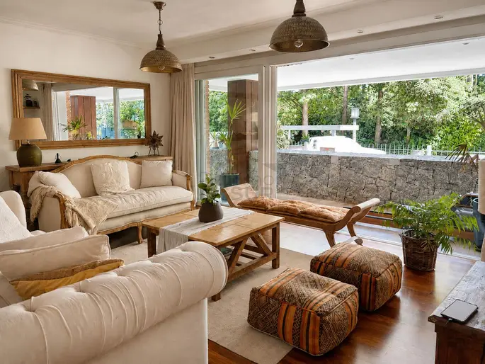 Apartamento con jardín
