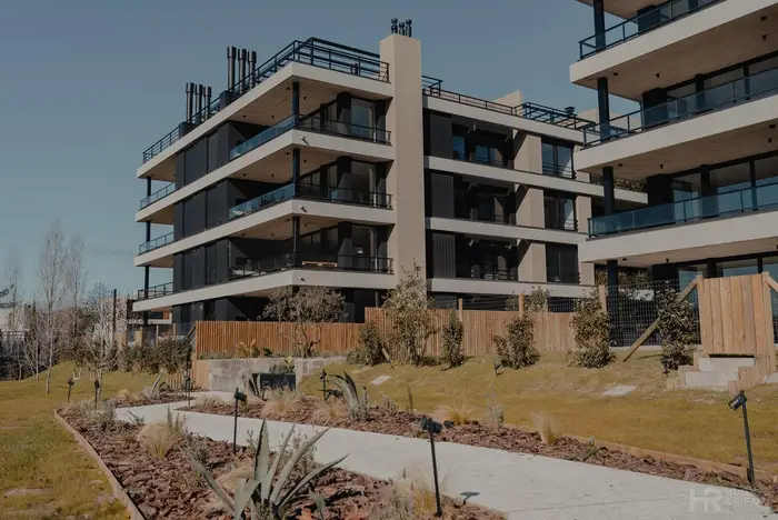 Venta y Alquiler apartamento - 3 dormitorios - Barrio Parques