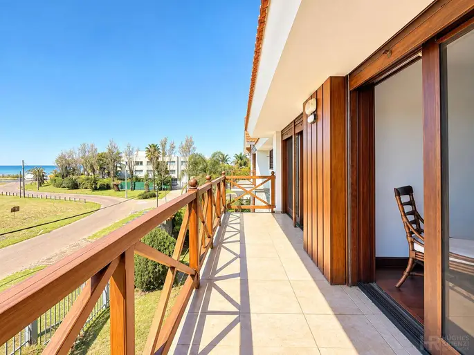 Venta, apartamento 3 dormitorios, Carrasco, próximo a Rambla