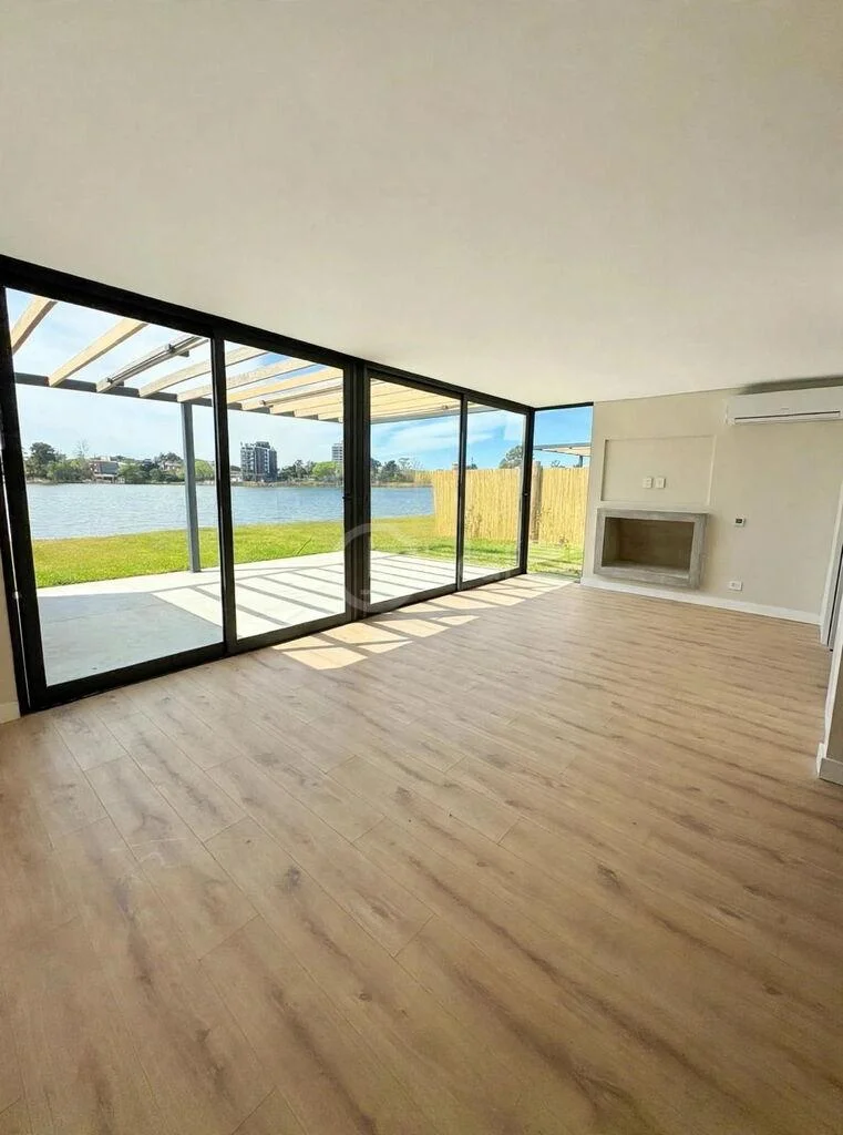 Casa en Parque Miramar, propiedad 244735 -Imagen 1