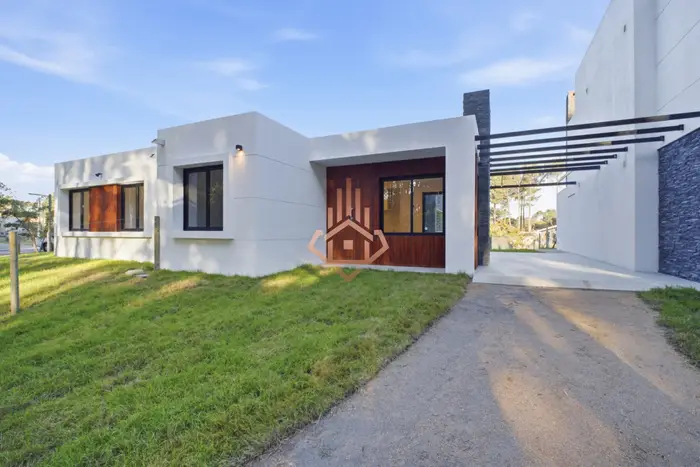 Venta Casa Construcción Tradicional en Pinares Burnett
