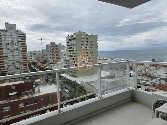 SE VENDE APARTAMENTO DE DOS DORMITORIOS CON BALCON Y VISTA EN LA PENÍNSULA