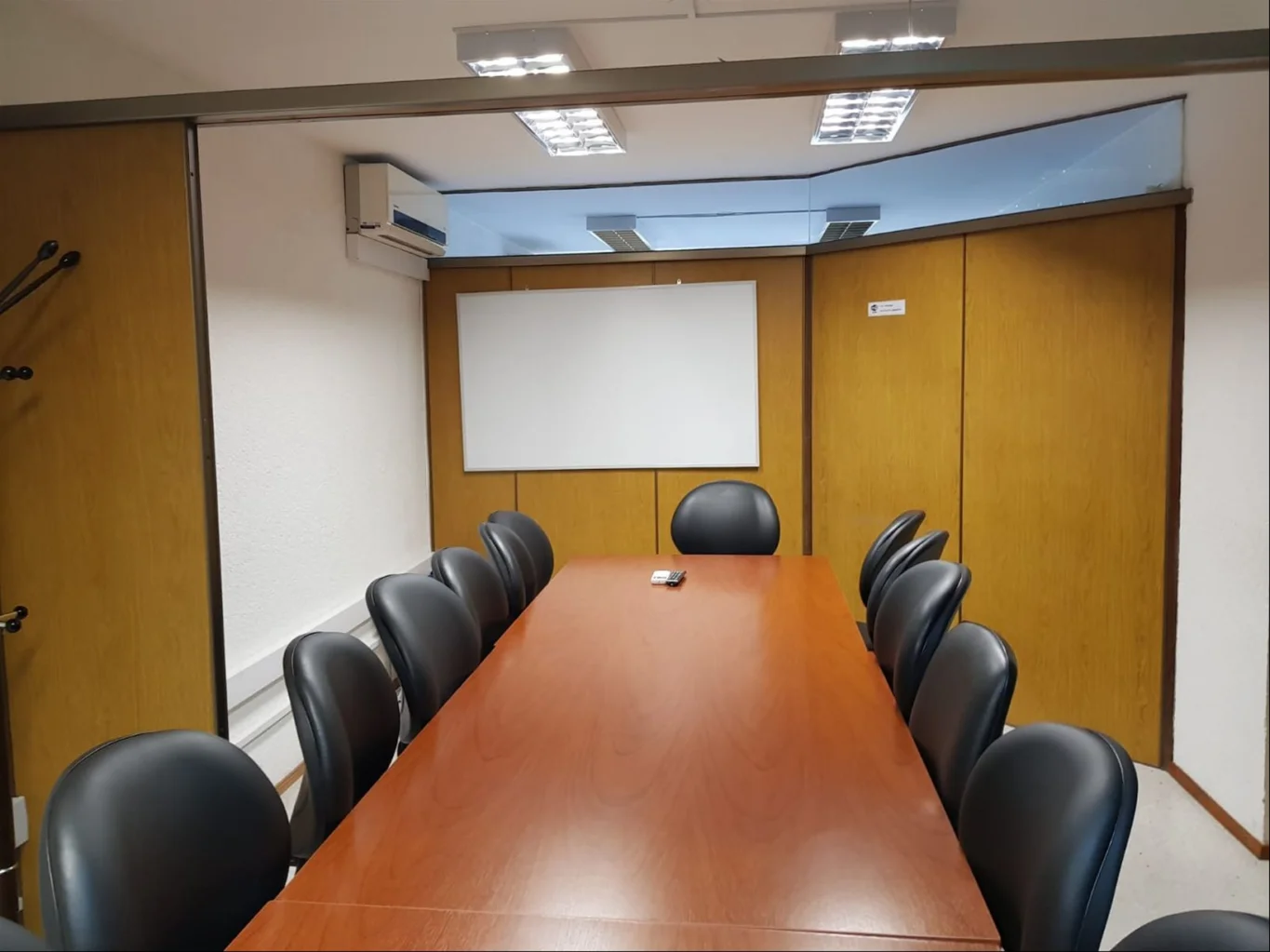 Oficina en Cordón, propiedad 211345 -Imagen 2