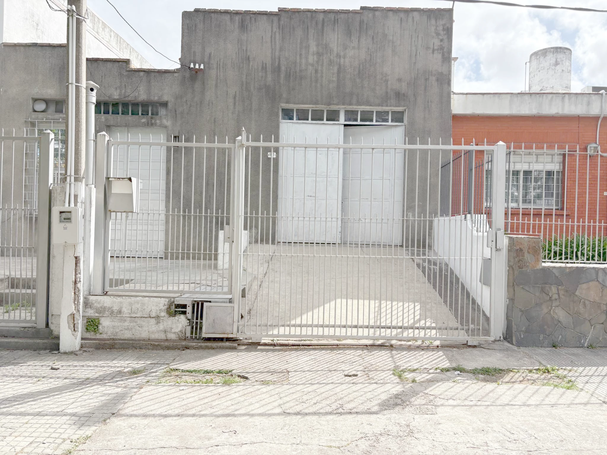 Local en Buceo, propiedad 230294 -Imagen 1